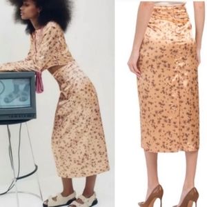 💘🆕️Zara size XS Floral Midi Skirt